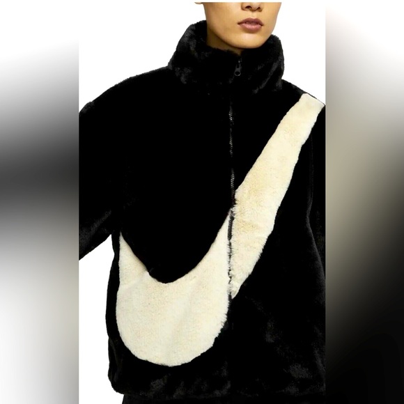 Used Nike NSW Plush Faux Fur Jacket - Picture 6 of 7